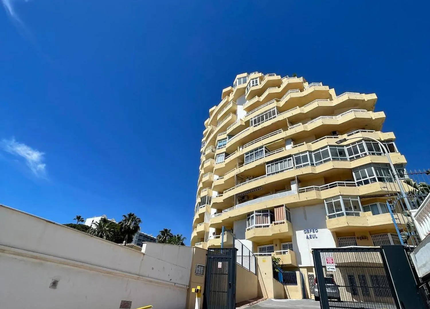 Vistas Al Mar Y Al Puerto Deportivo Apartment Benalmadena