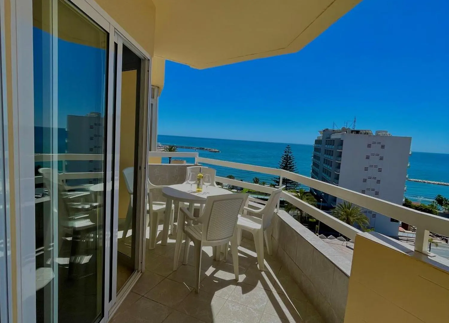 Vistas Al Mar Y Al Puerto Deportivo Apartment Benalmadena 0*,