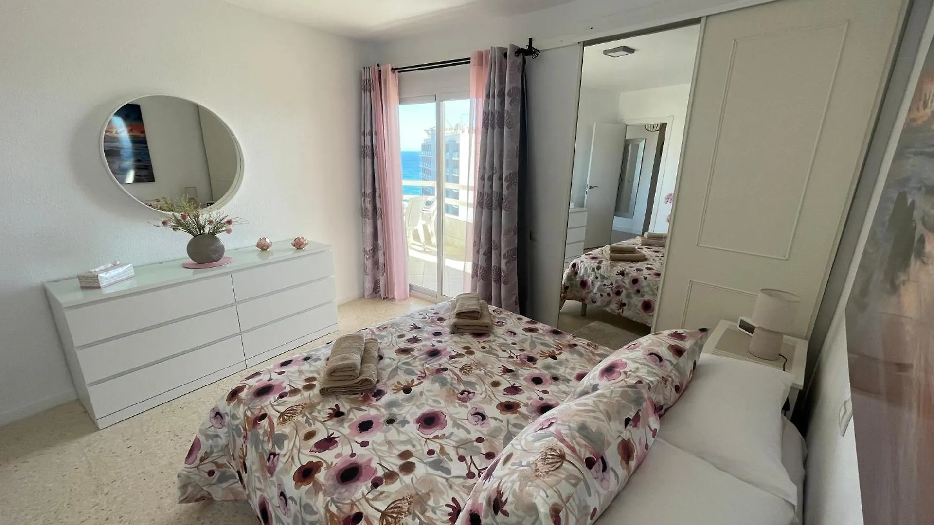 Vistas Al Mar Y Al Puerto Deportivo Apartment Benalmadena
